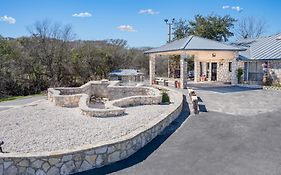 River Oak Inn